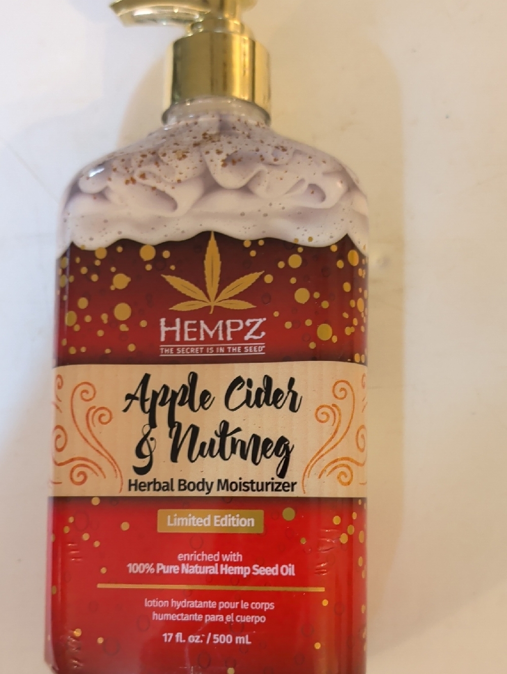 Hempz Apple Cider & Nutmeg Herbal Body Moisturizer - red